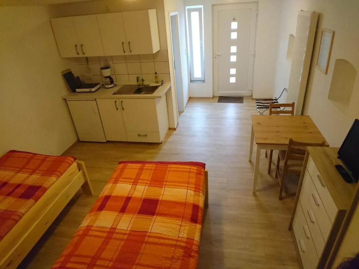 Hotel-Pension Zum Hirsch Hattersheim am Main Germany